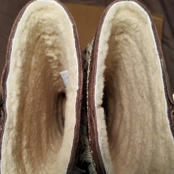 UGG AUSTRALIA Brown Tall Suede Sheepskin Boots Fringe Native Style Sz 6 - Picture 8 of 8